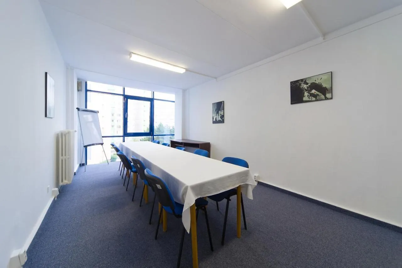 Hotel Arnost Garni Pardubice 3*,